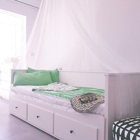 Cosy Studio Apartment In Torrevieja Kültér fotó