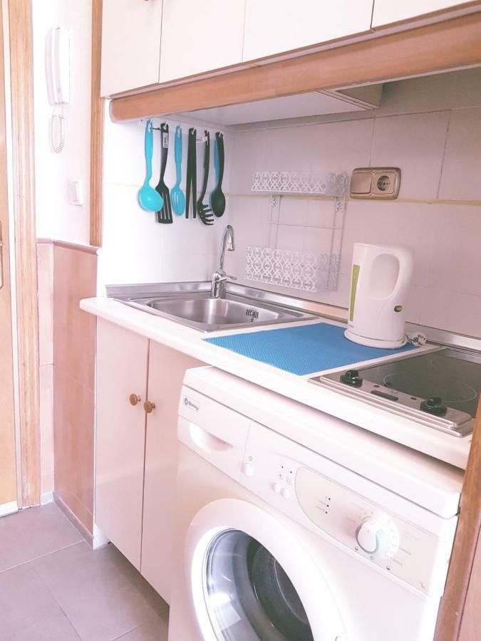 Cosy Studio Apartment In Torrevieja Kültér fotó