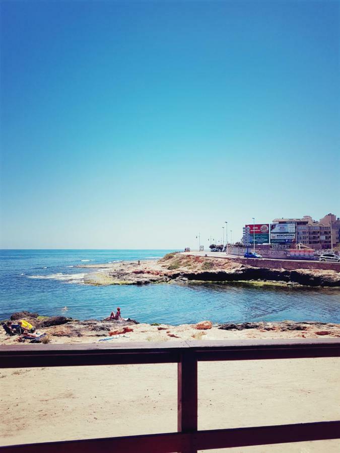 Cosy Studio Apartment In Torrevieja Kültér fotó